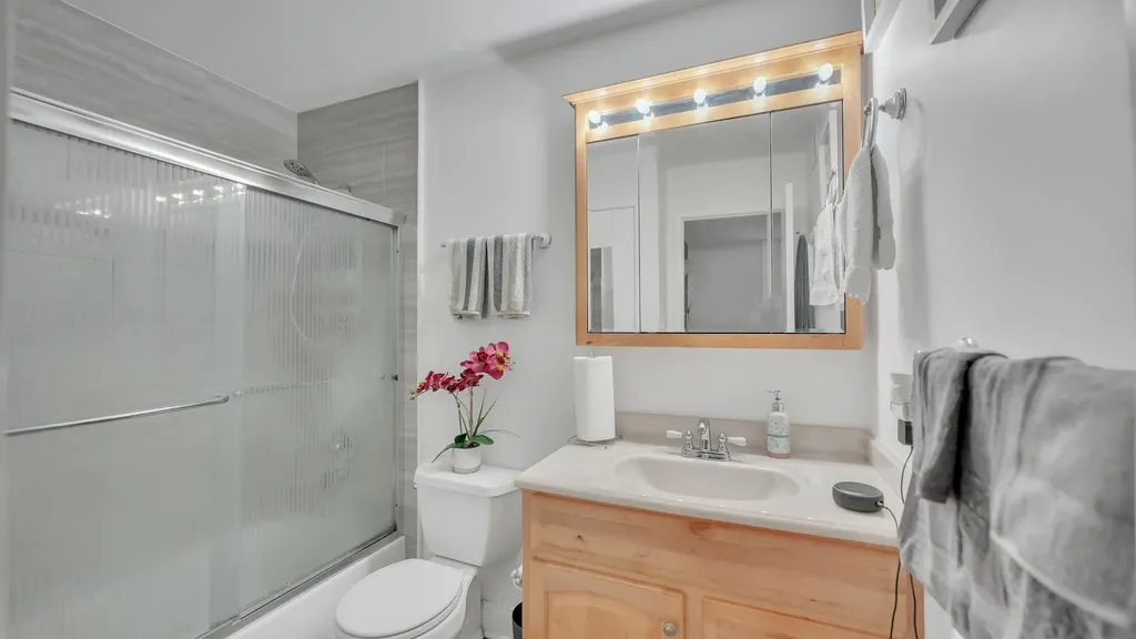 875 Riverside Drive Coral Springs FL 33071