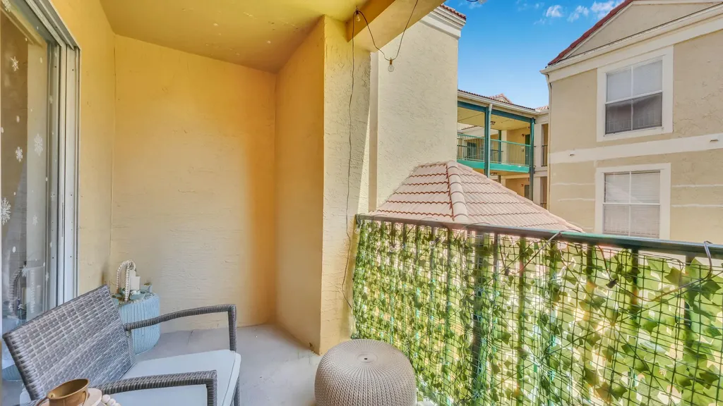 875 Riverside Drive Coral Springs FL 33071