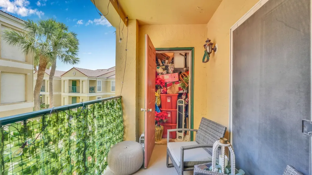 875 Riverside Drive Coral Springs FL 33071