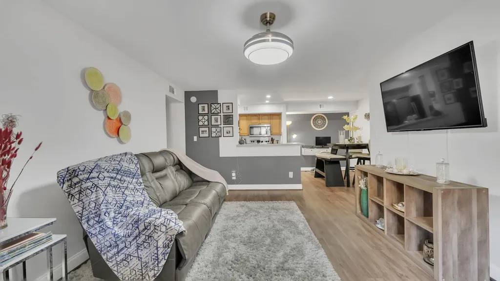 875 Riverside Drive Coral Springs FL 33071