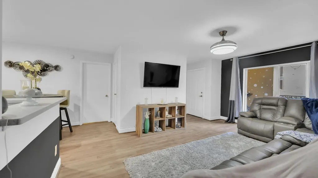 875 Riverside Drive Coral Springs FL 33071