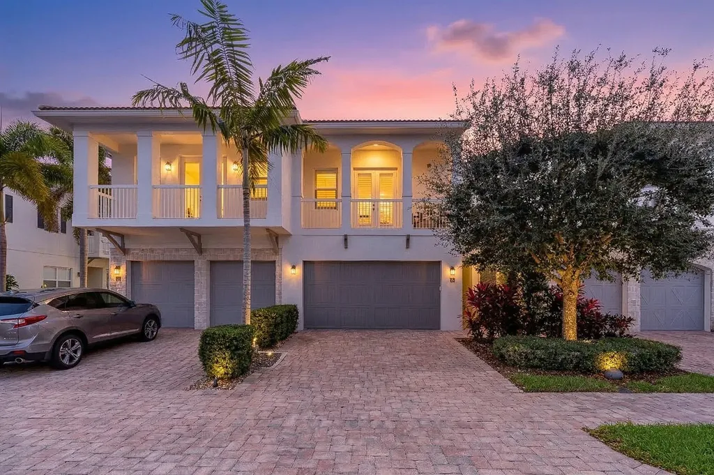 100 NW 69th Circle Boca Raton FL 33487
