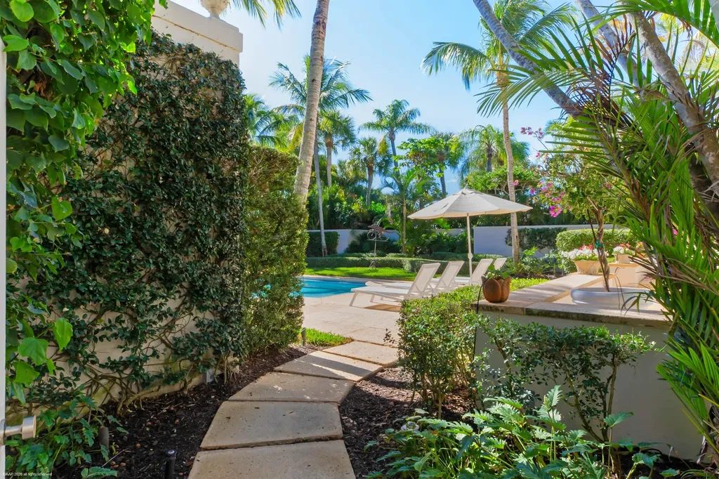 30 Gomez Road Jupiter Island FL 33455