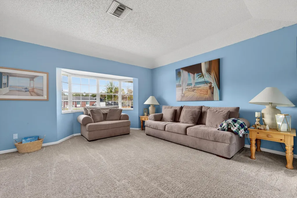 3194 Pebble Beach Drive Lake Worth FL 33467