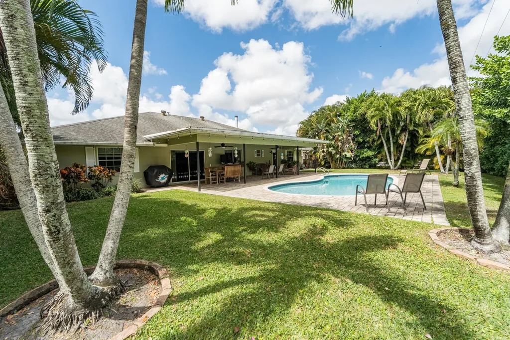 3194 Pebble Beach Drive Lake Worth FL 33467