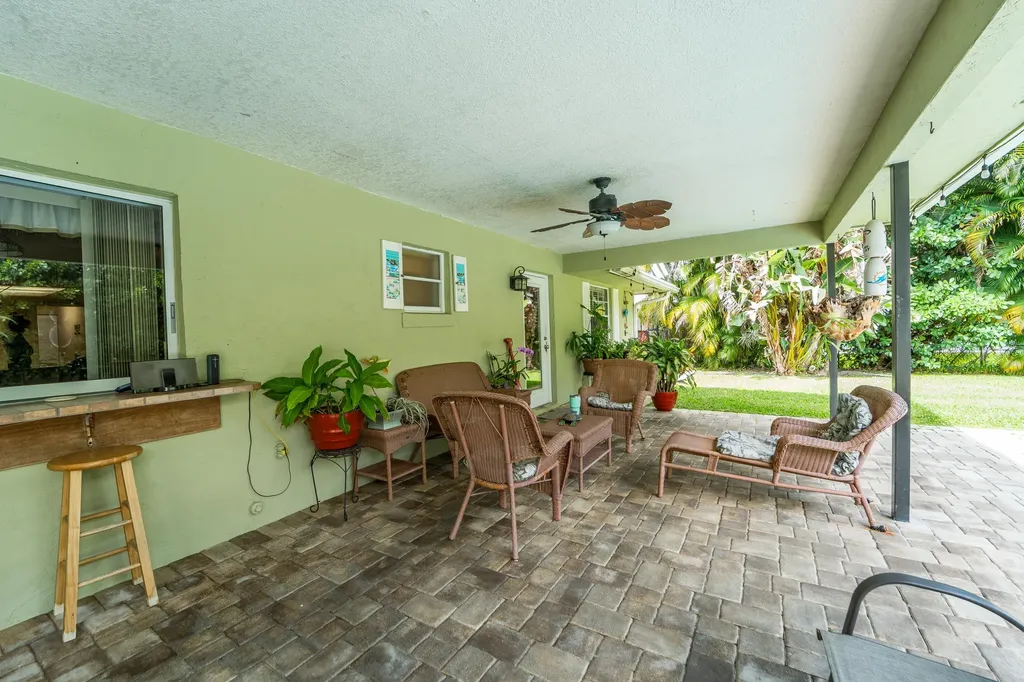 3194 Pebble Beach Drive Lake Worth FL 33467