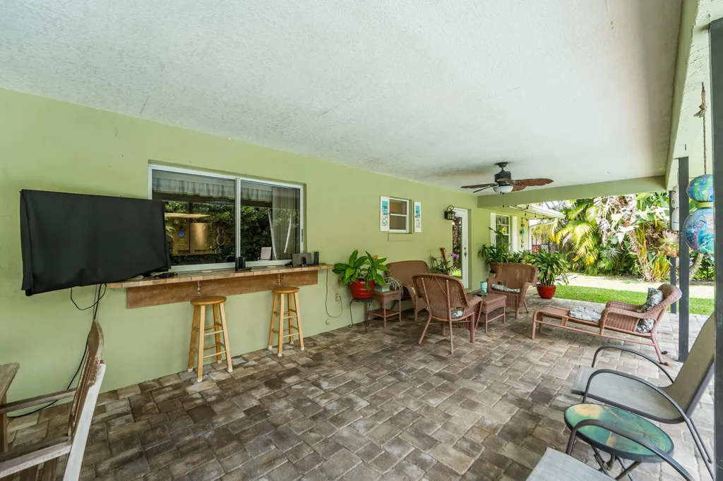 3194 Pebble Beach Drive Lake Worth FL 33467