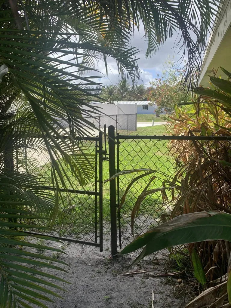 3194 Pebble Beach Drive Lake Worth FL 33467