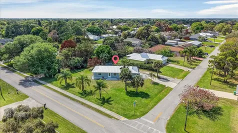 262 Easy Street Sebastian FL 32958