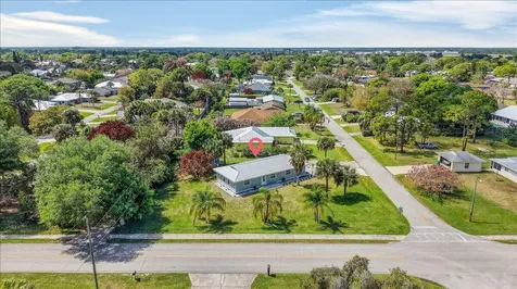 262 Easy Street Sebastian FL 32958
