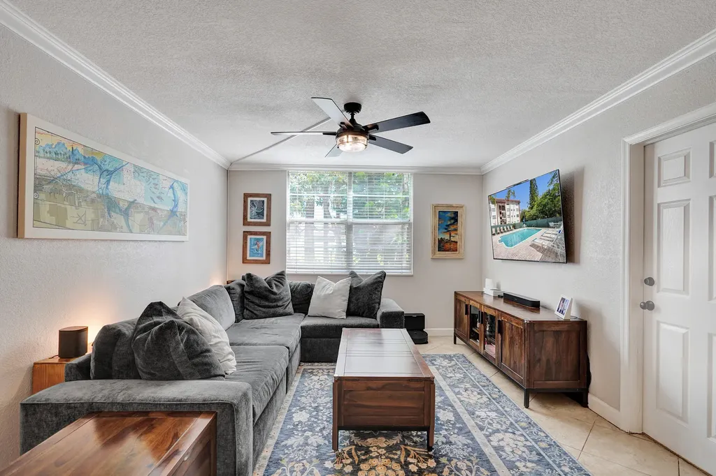 3910 Crystal Lake Drive Deerfield Beach FL 33064