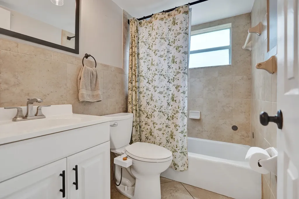 3910 Crystal Lake Drive Deerfield Beach FL 33064