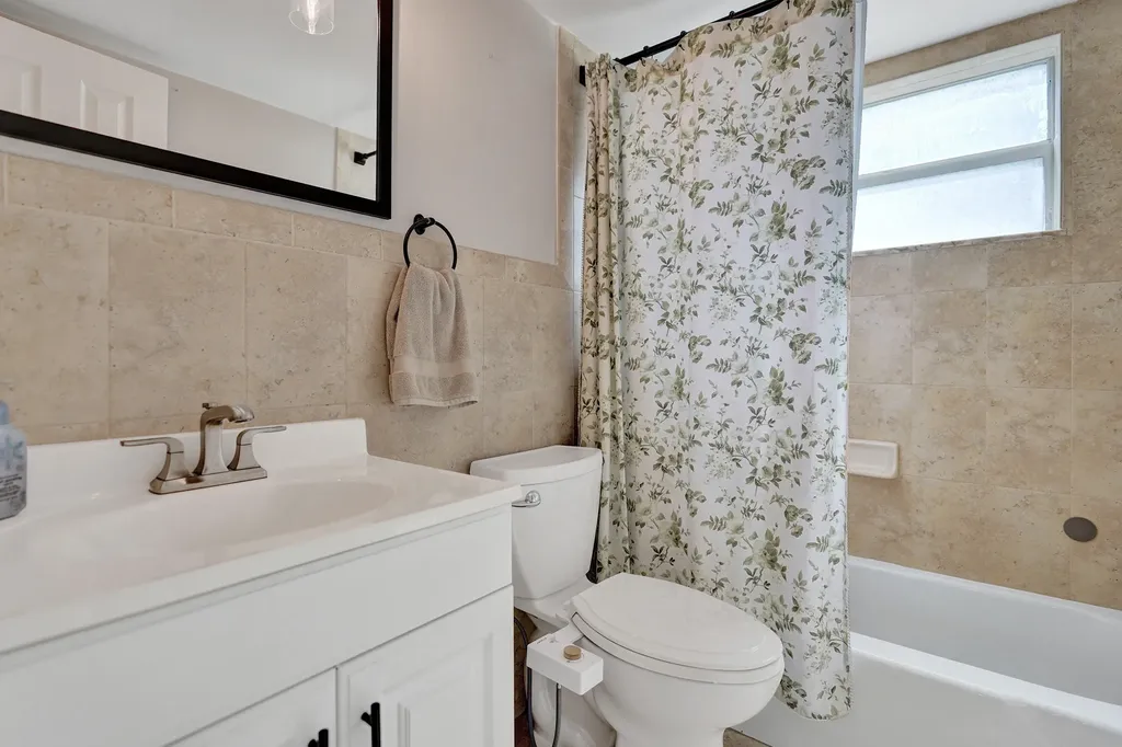 3910 Crystal Lake Drive Deerfield Beach FL 33064