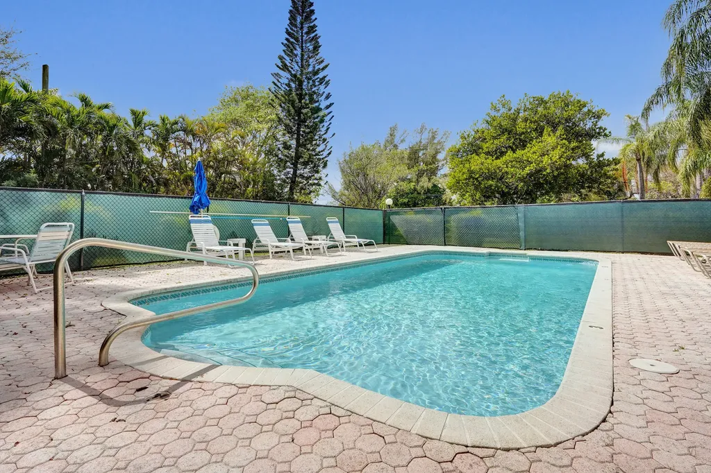 3910 Crystal Lake Drive Deerfield Beach FL 33064