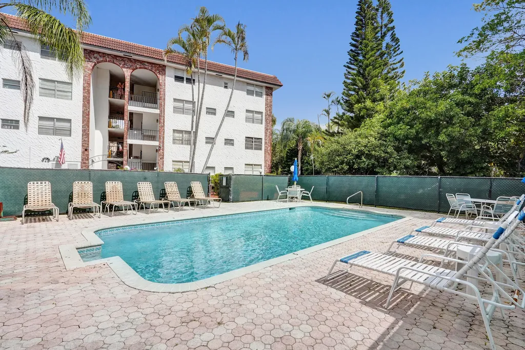 3910 Crystal Lake Drive Deerfield Beach FL 33064