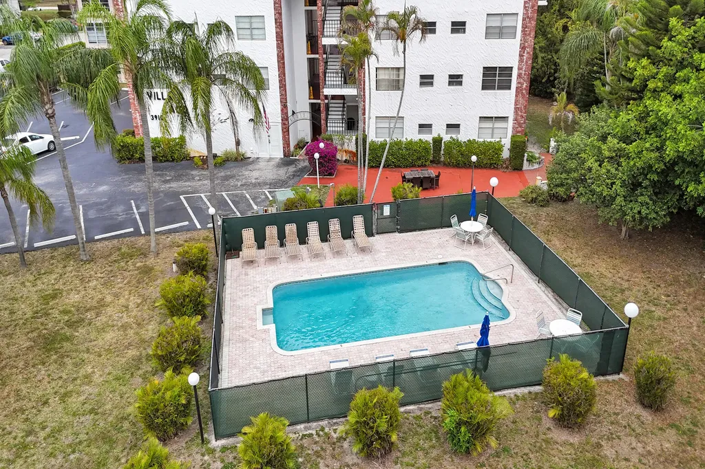 3910 Crystal Lake Drive Deerfield Beach FL 33064