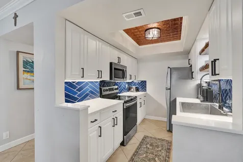 3910 Crystal Lake Drive Deerfield Beach FL 33064
