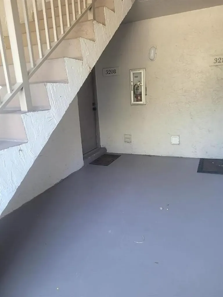3208 Coral Lake Lane Coral Springs FL 33065
