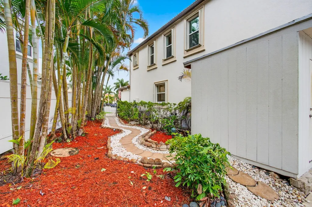 9732 Phipps Lane Wellington FL 33414