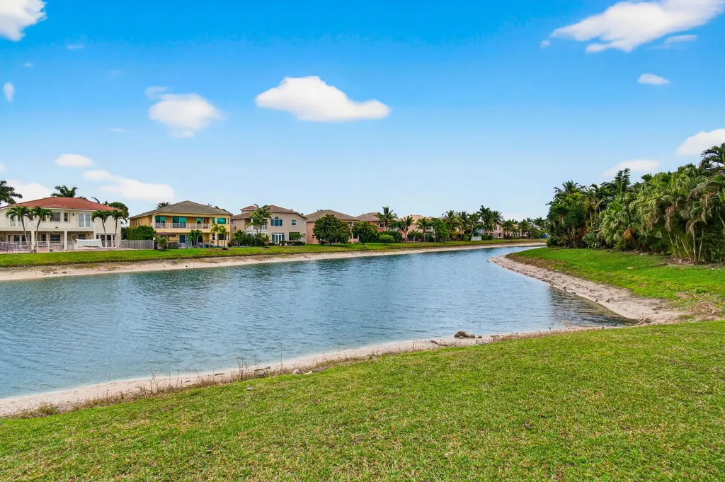 9732 Phipps Lane Wellington FL 33414