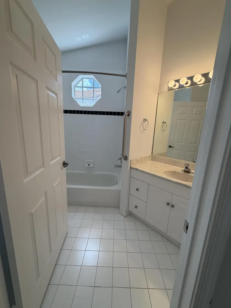 21105 Via Solano Boca Raton FL 33433