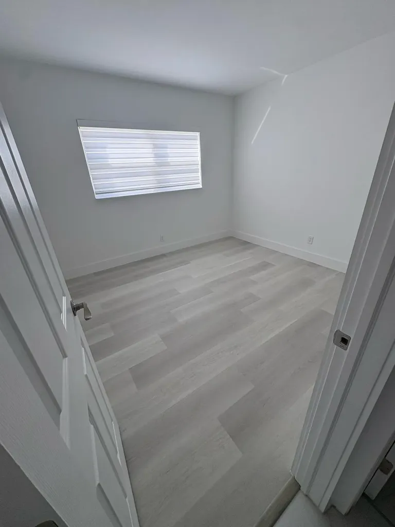 5050 Bayview Drive Fort Lauderdale FL 33308