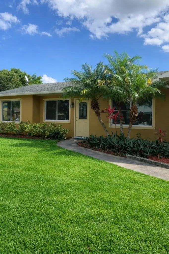 286 SW Christmas Terrace Port St Lucie FL 34984