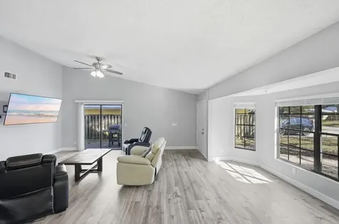 2890 1st Place Vero Beach FL 32968
