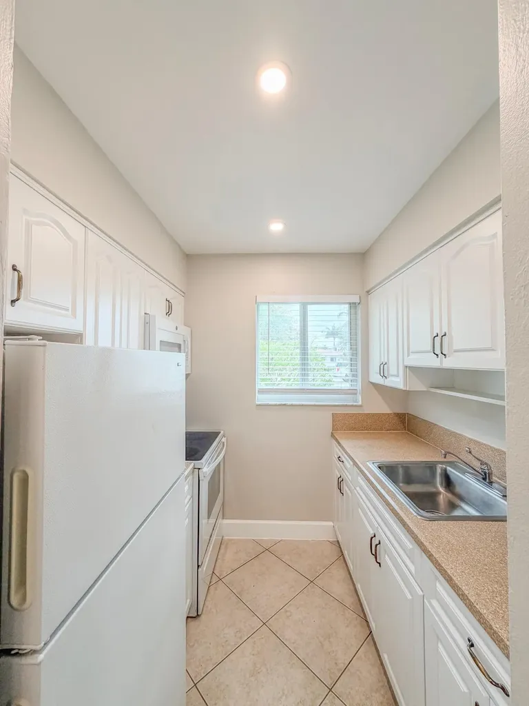 541 NE 44th Street Boca Raton FL 33431