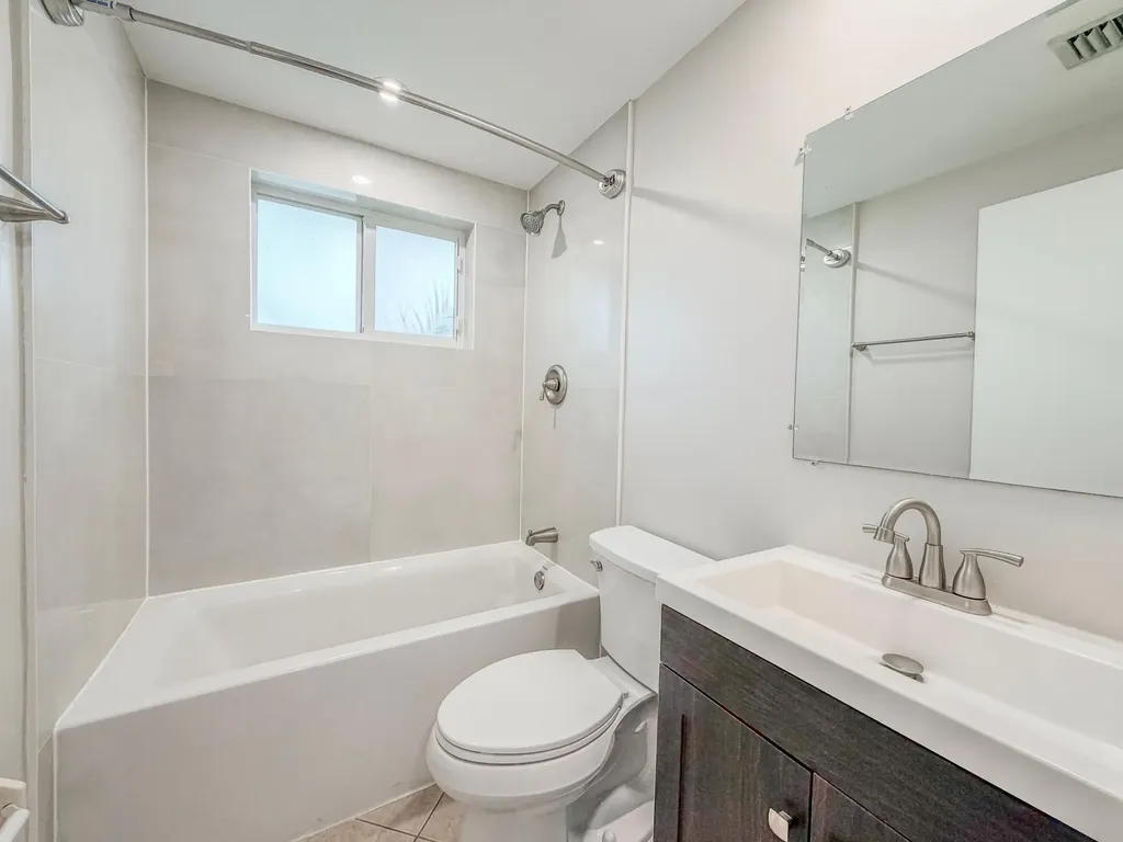 541 NE 44th Street Boca Raton FL 33431