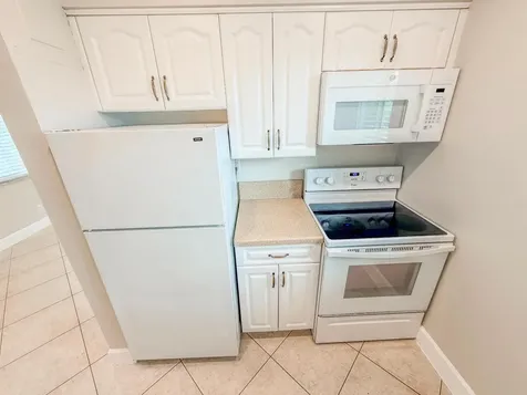 541 NE 44th Street Boca Raton FL 33431