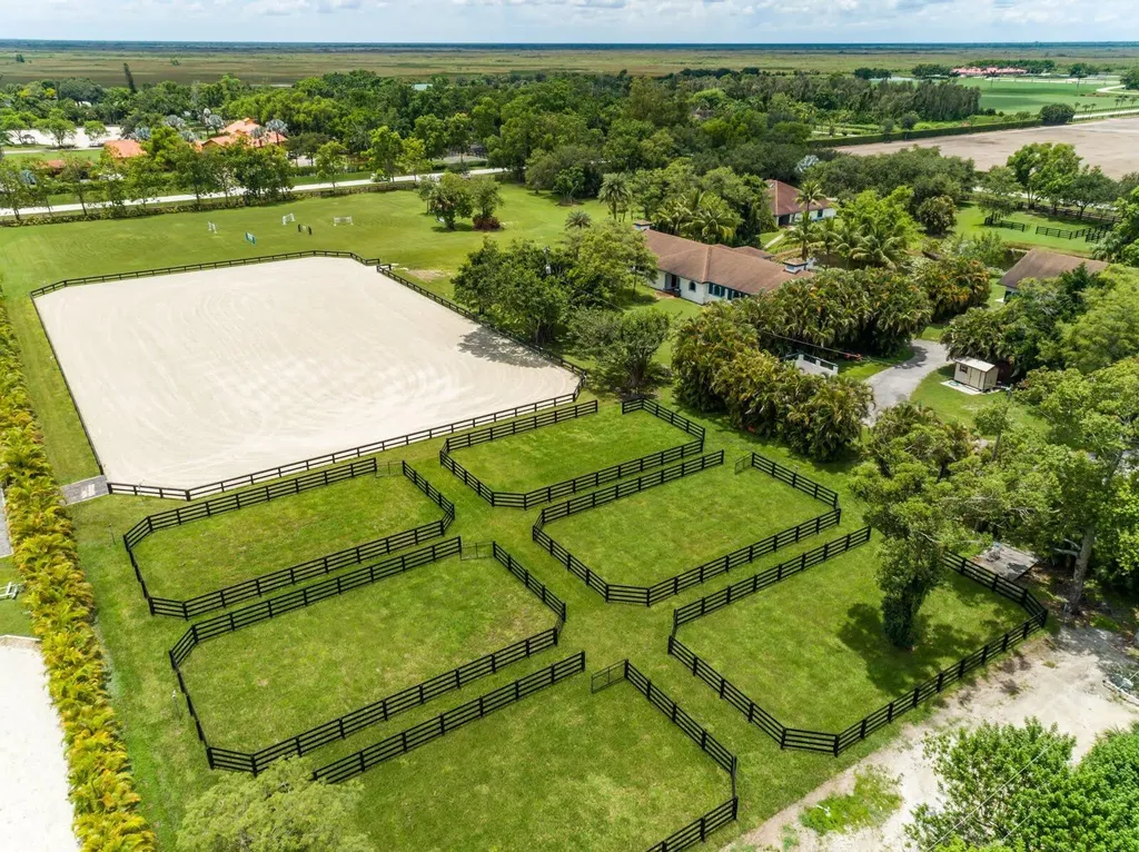 5656 South Shore Boulevard Wellington FL 33449