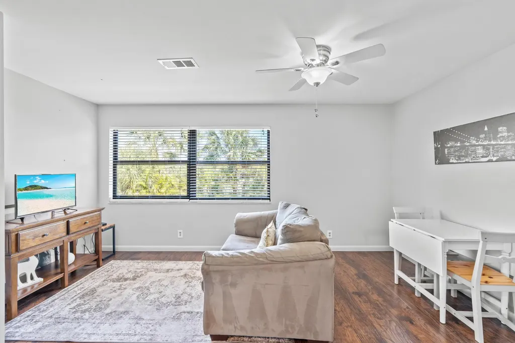 5656 South Shore Boulevard Wellington FL 33449