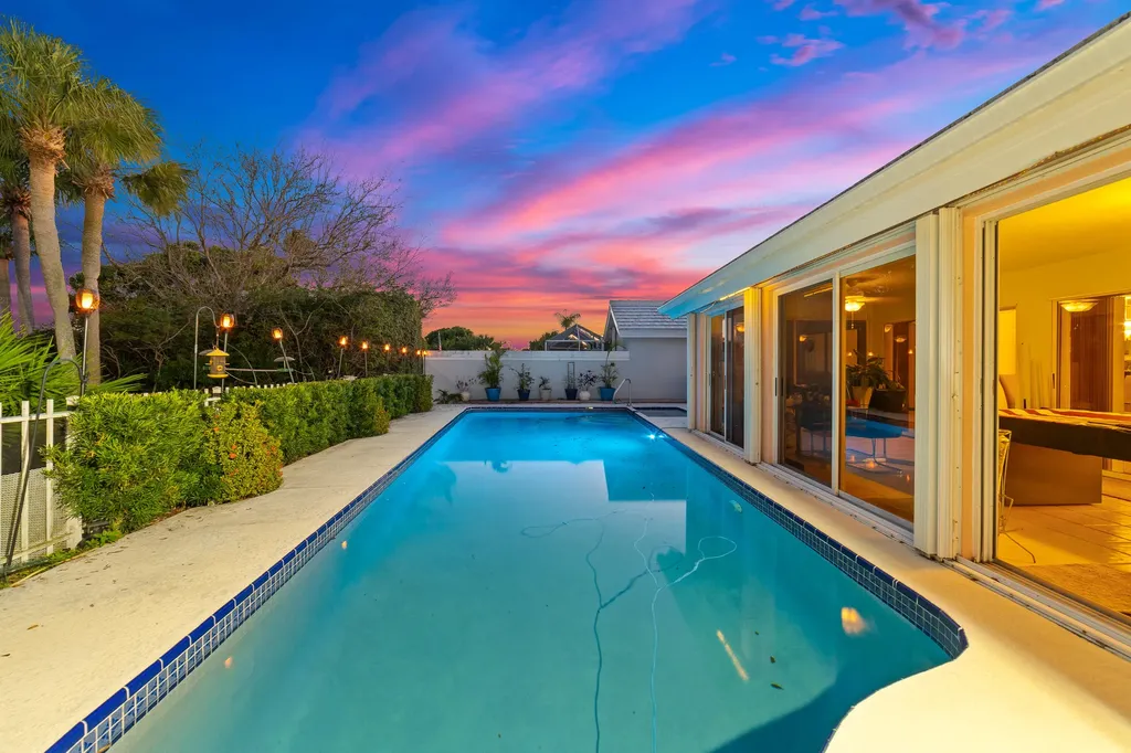 2370 Saratoga Bay Drive West Palm Beach FL 33409
