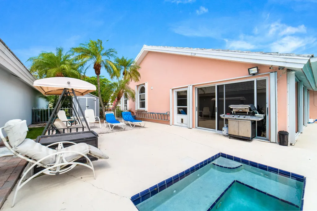 2370 Saratoga Bay Drive West Palm Beach FL 33409