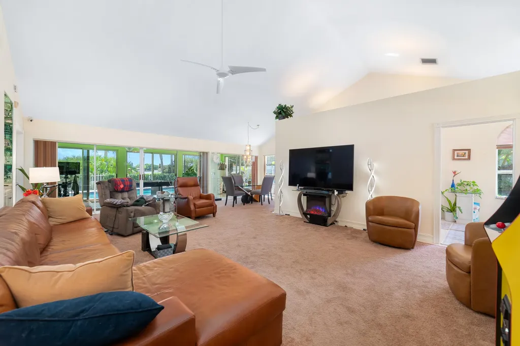 2370 Saratoga Bay Drive West Palm Beach FL 33409