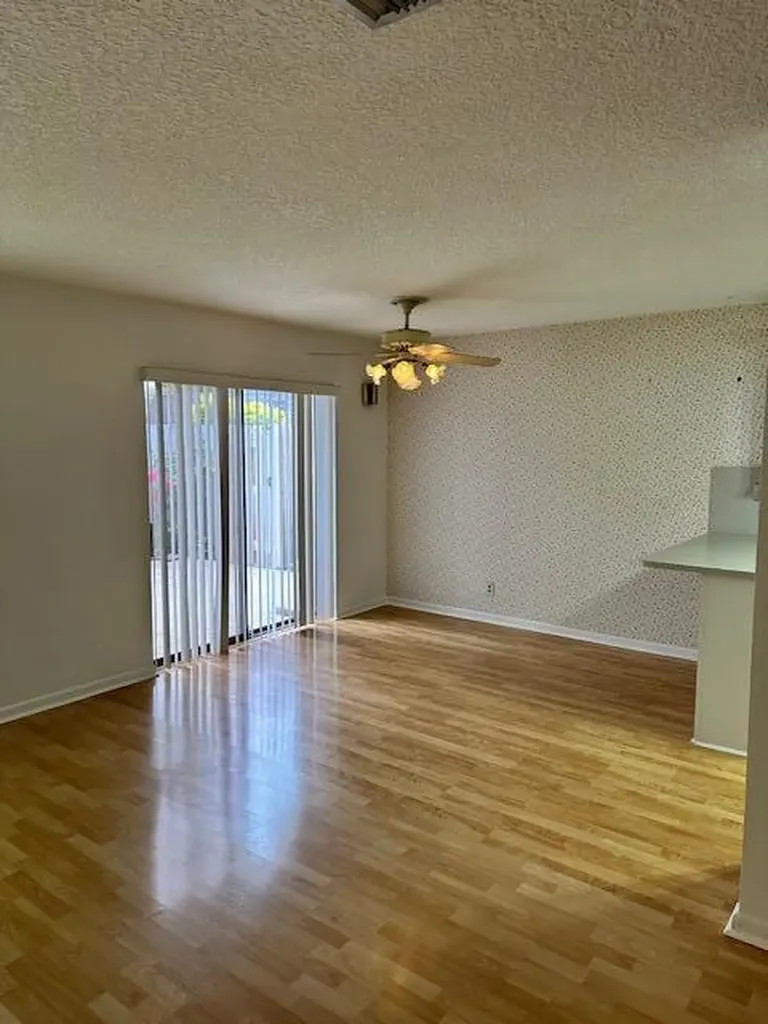 417 Arabian Road Palm Springs FL 33461