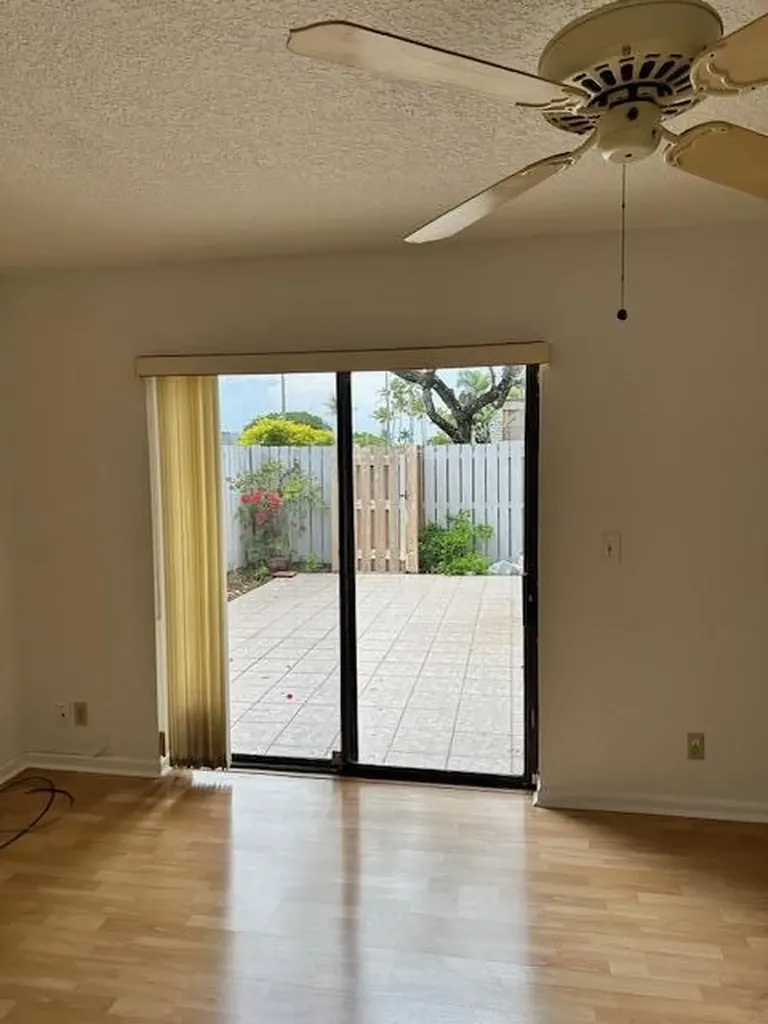 417 Arabian Road Palm Springs FL 33461
