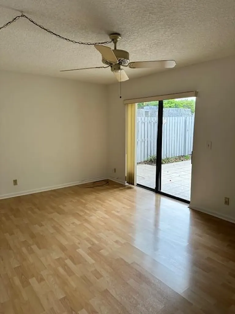 417 Arabian Road Palm Springs FL 33461
