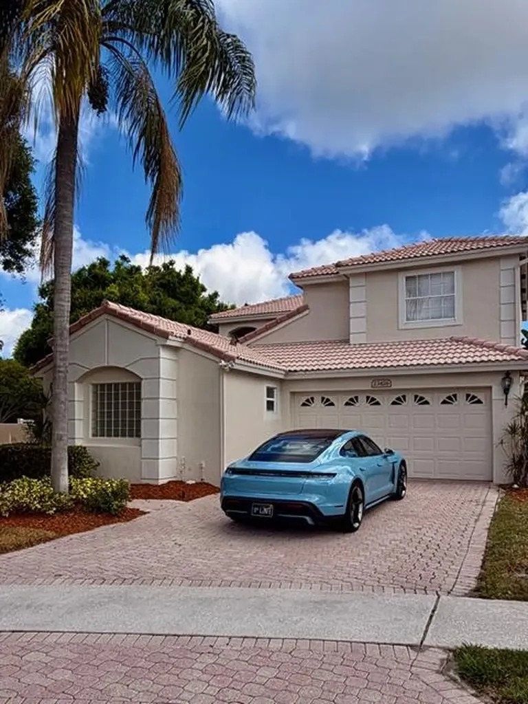 23426 Alzira Circle Boca Raton FL 33433