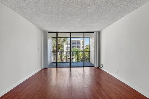 11 Royal Palm Way Boca Raton FL 33432