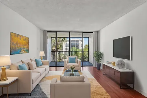 11 Royal Palm Way Boca Raton FL 33432