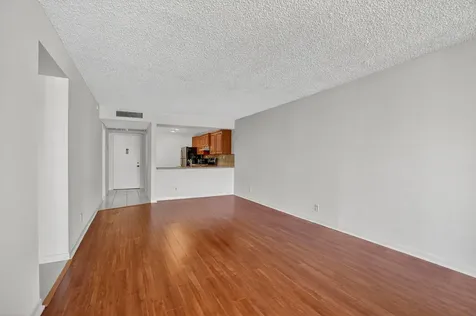 11 Royal Palm Way Boca Raton FL 33432