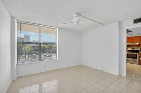 11 Royal Palm Way Boca Raton FL 33432