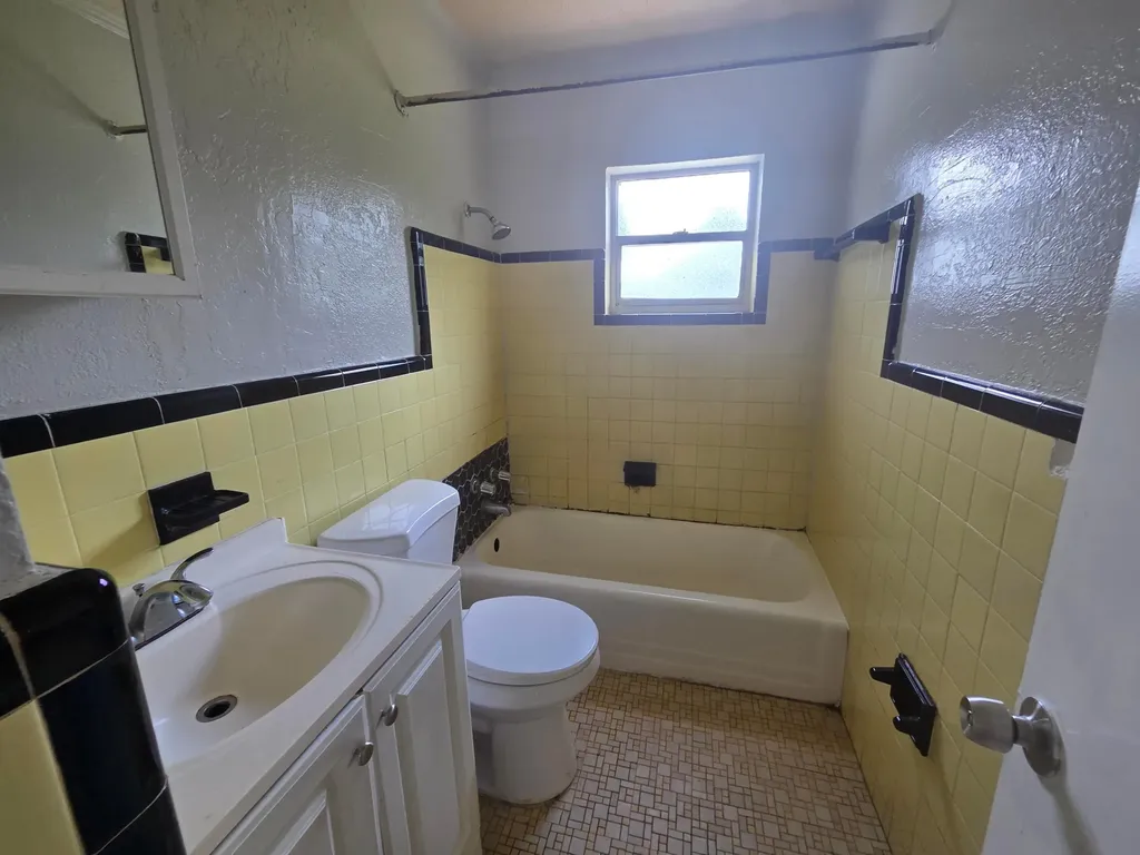 1111 N 21st Street Fort Pierce FL 34950
