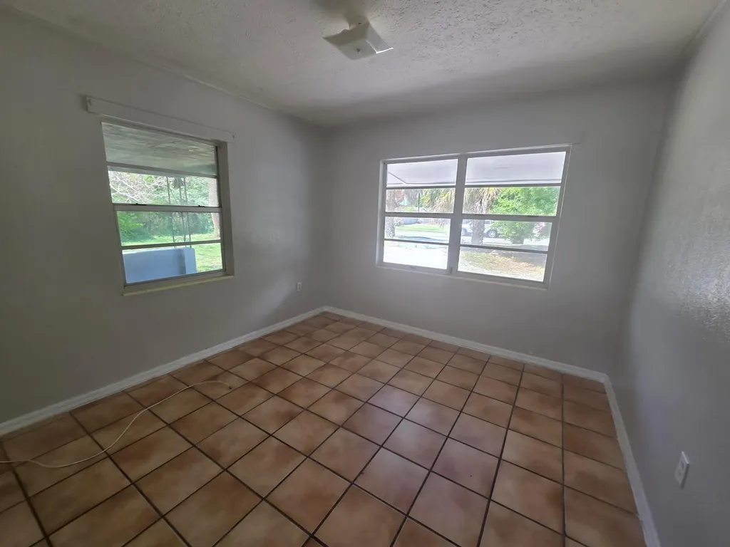 1111 N 21st Street Fort Pierce FL 34950