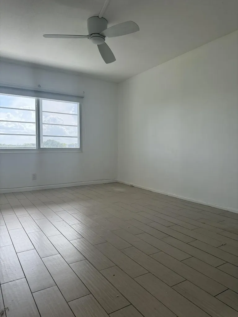4085 Cornwall E Boca Raton FL 33434