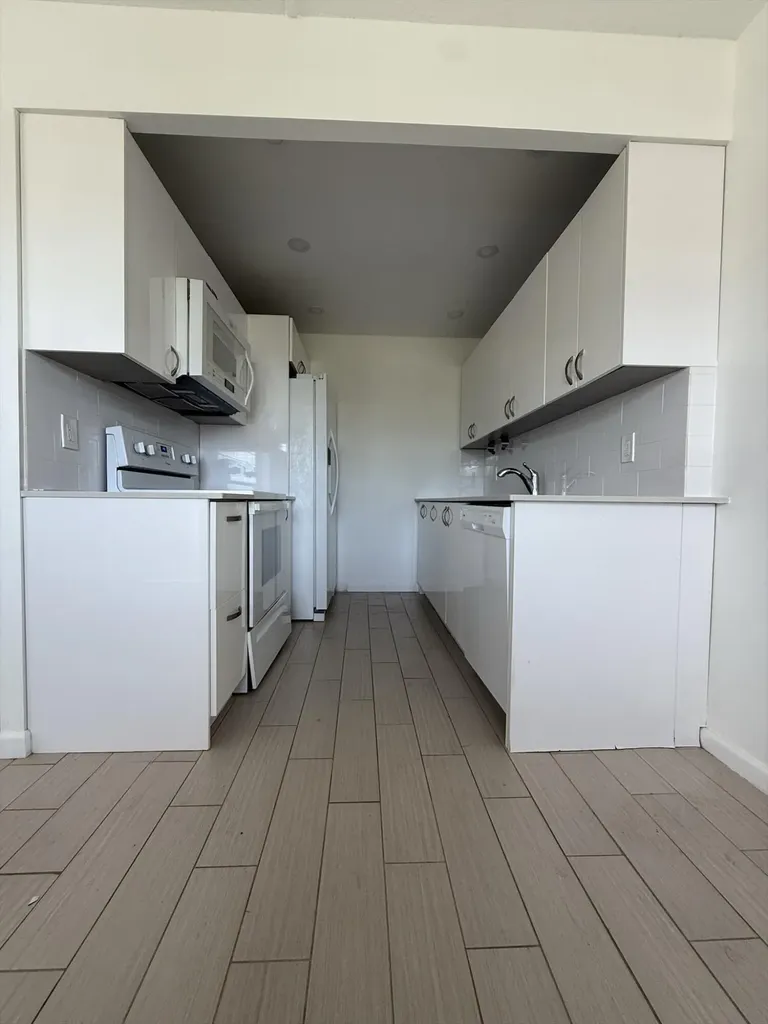 4085 Cornwall E Boca Raton FL 33434