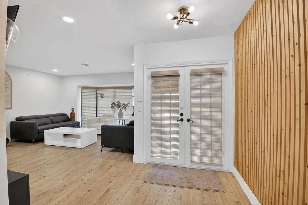 21724 Little Bear Way Boca Raton FL 33428
