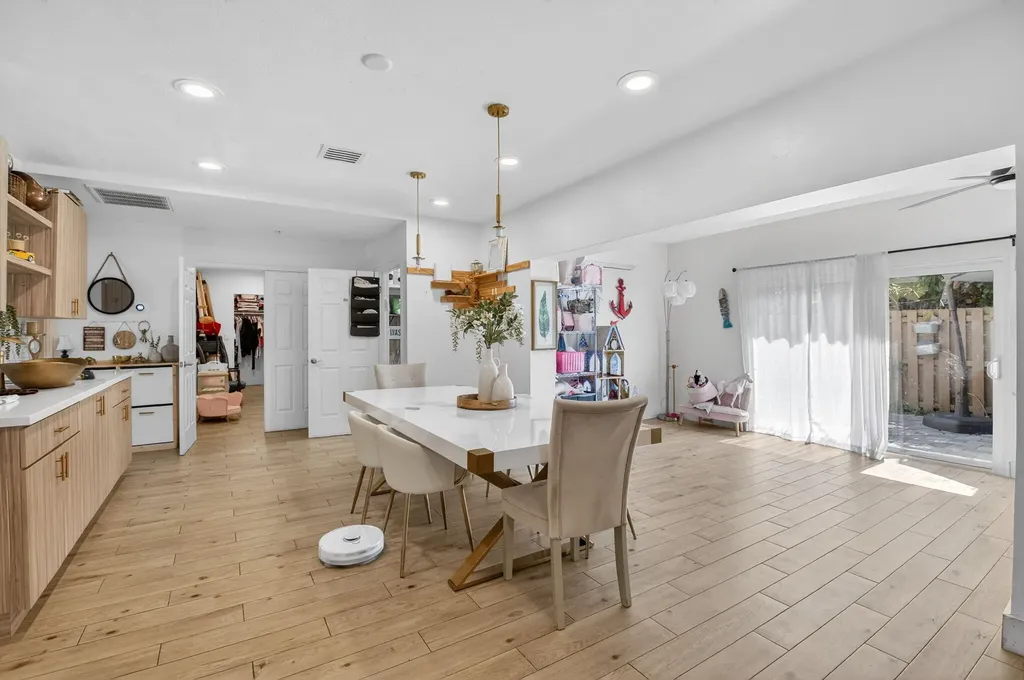 21724 Little Bear Way Boca Raton FL 33428